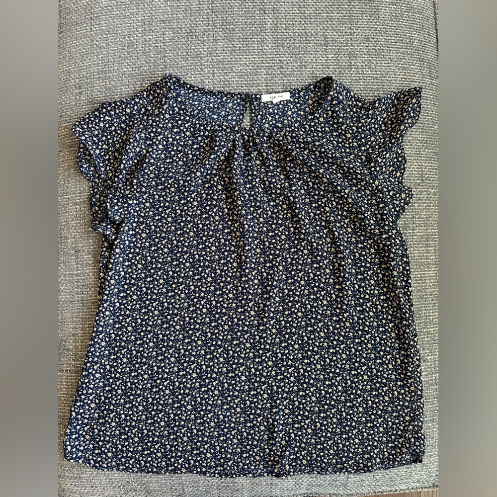 Pleione Navy Floral Ruffle Sleeve Blouse | Women’s XS Top